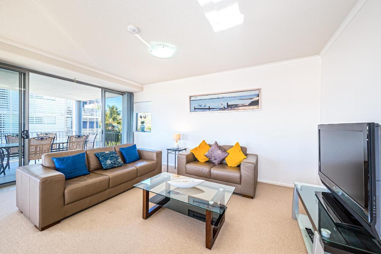 On The Bay Apartments Bongaree Экстерьер фото
